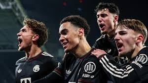 队友接连被罚下！维尼修斯讽刺裁判：多来点红牌吧！